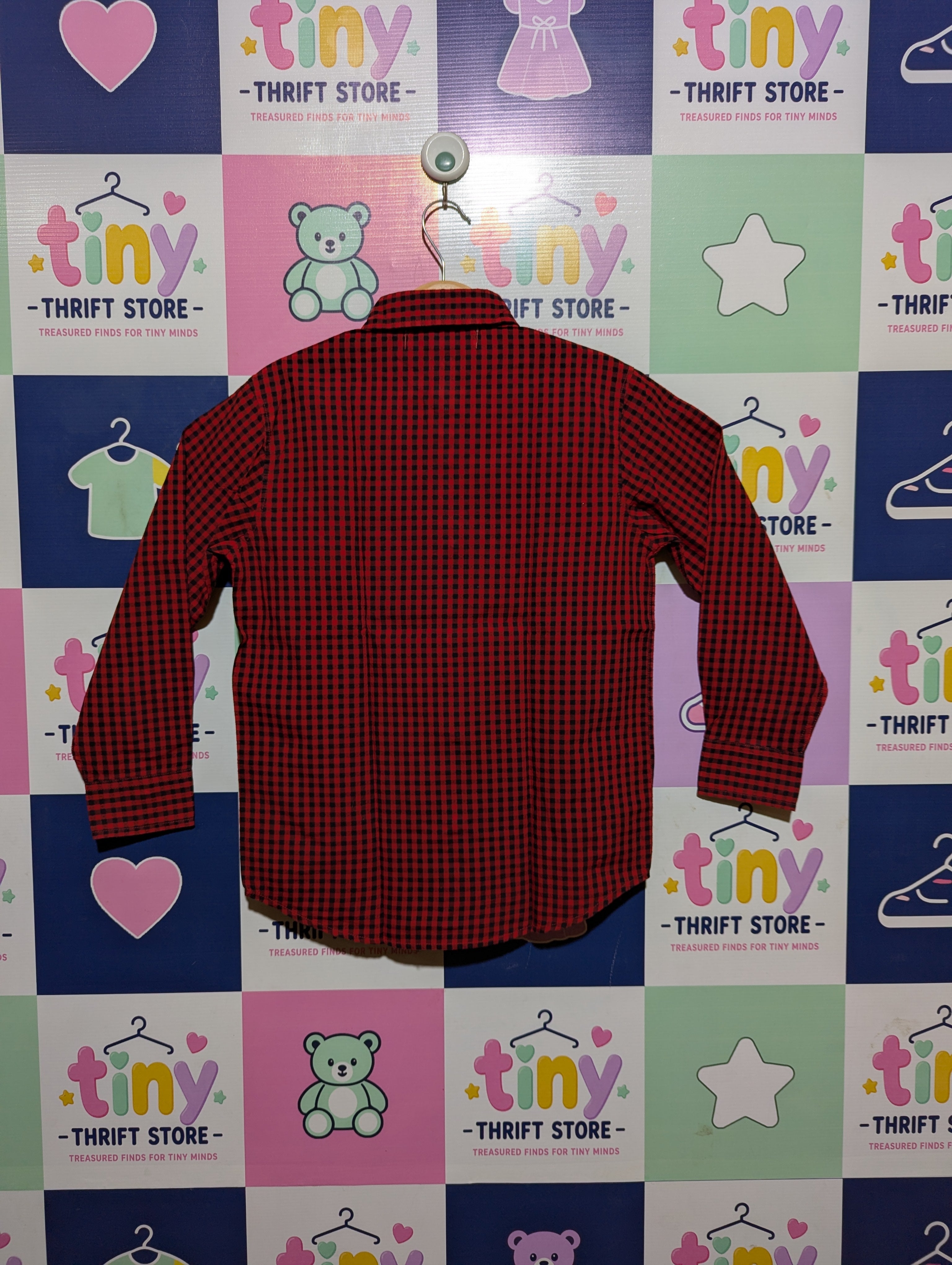 OLD NAVY Boys Red and Black Gingham "The Classic Shirt" - Size M (8), Estimated Age 8 Years AB2