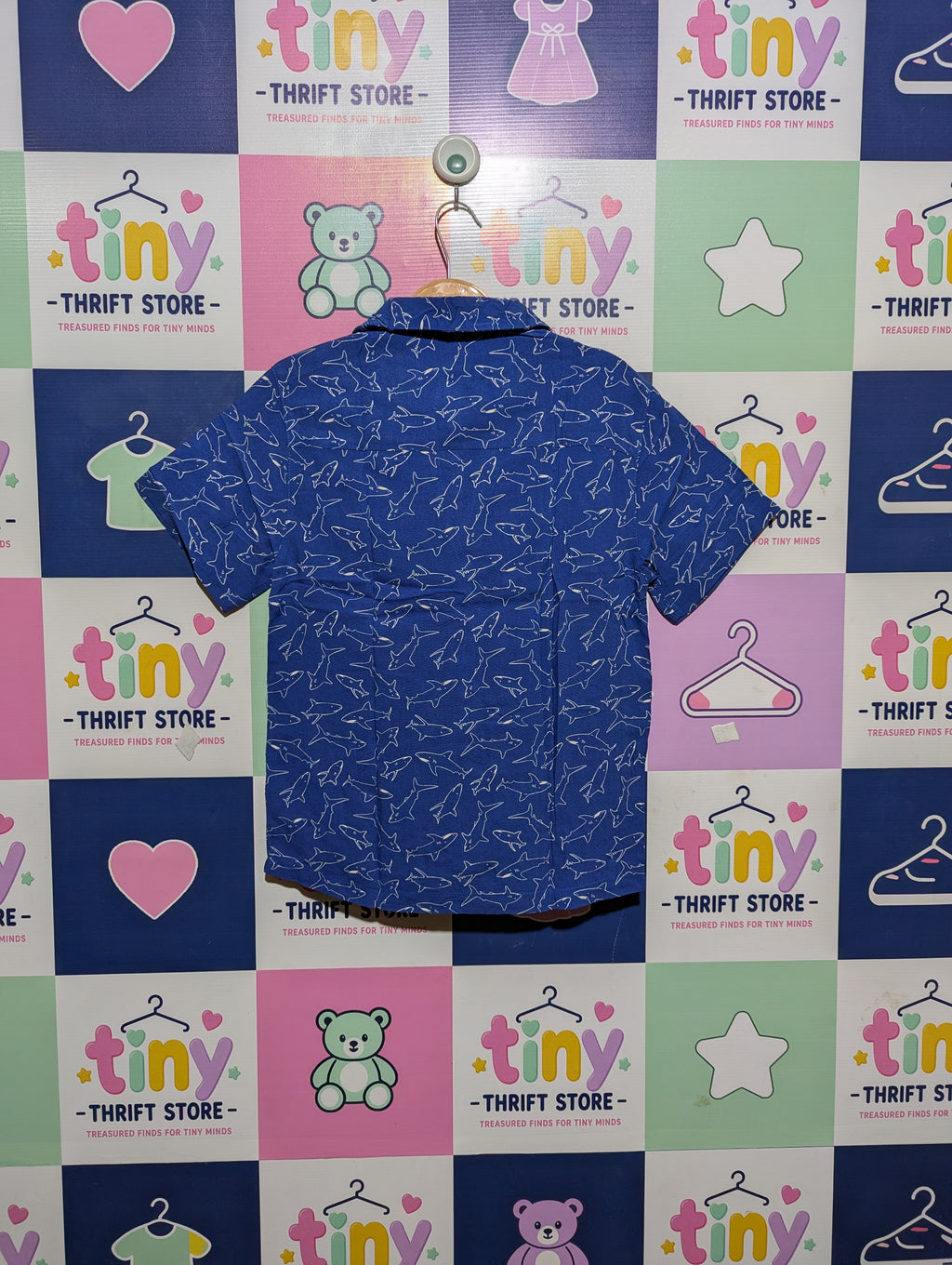 WONDER NATION Boys Blue Shark Print Short Sleeve Button-Down Shirt - Size M (8), Estimated Age 7-8 Years AB2