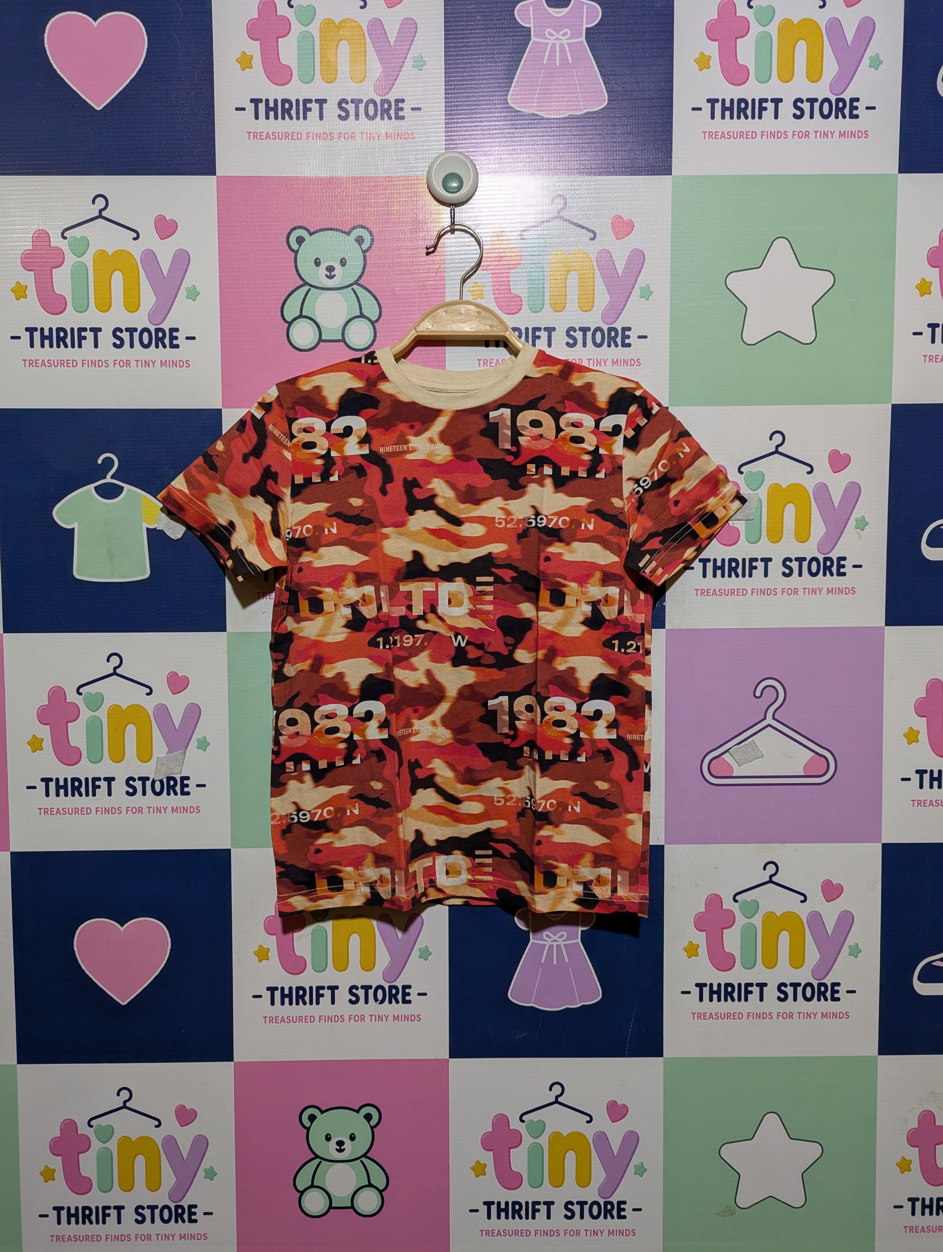 Next Boys Orange/Red Camo Print "1982" Graphic T-Shirt - Size 7 Years, Estimated Age 7 Years AB2
