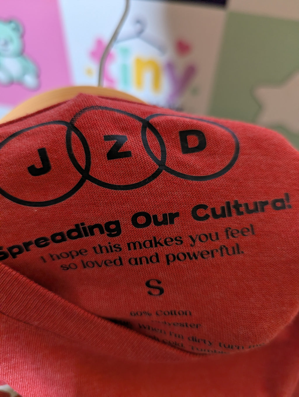 JZD Kids Unisex Red "Corazón Latino" Graphic T-Shirt - Size S (Adult Size), Estimated Age 8 Years AB2