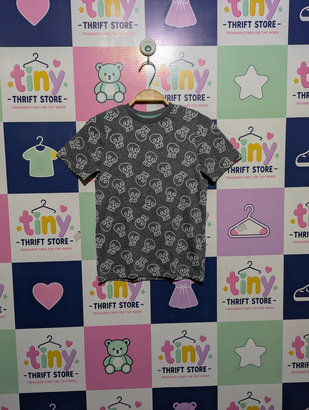 F&F Boys Heather Grey "All-Over Skull Print" Short Sleeve Tee - Size 6-7 Years AB2