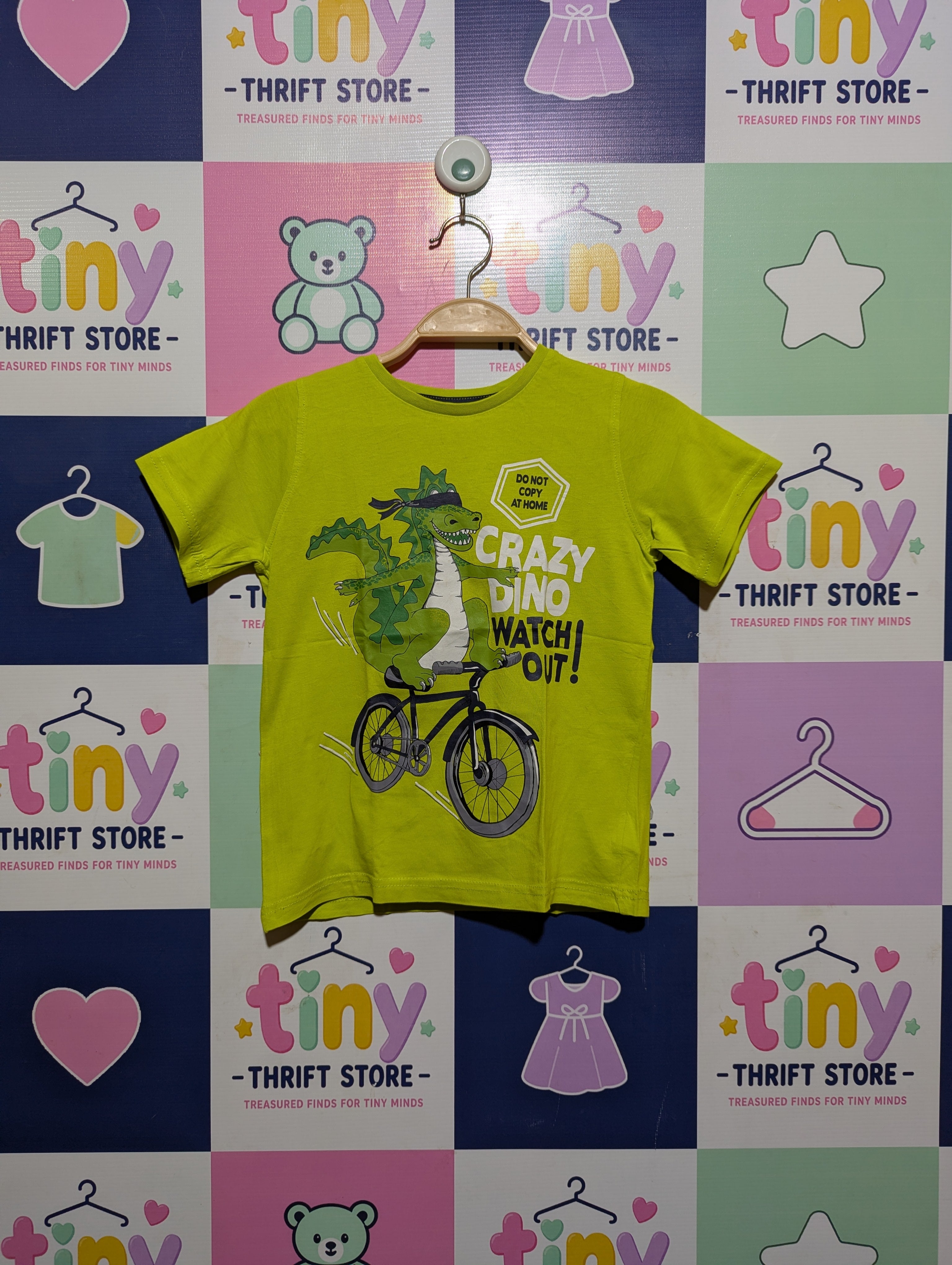 Meet the Boyz Lime Green "Crazy Dino" Graphic Tee - Size 122 Estimated Age 7 Years AB2