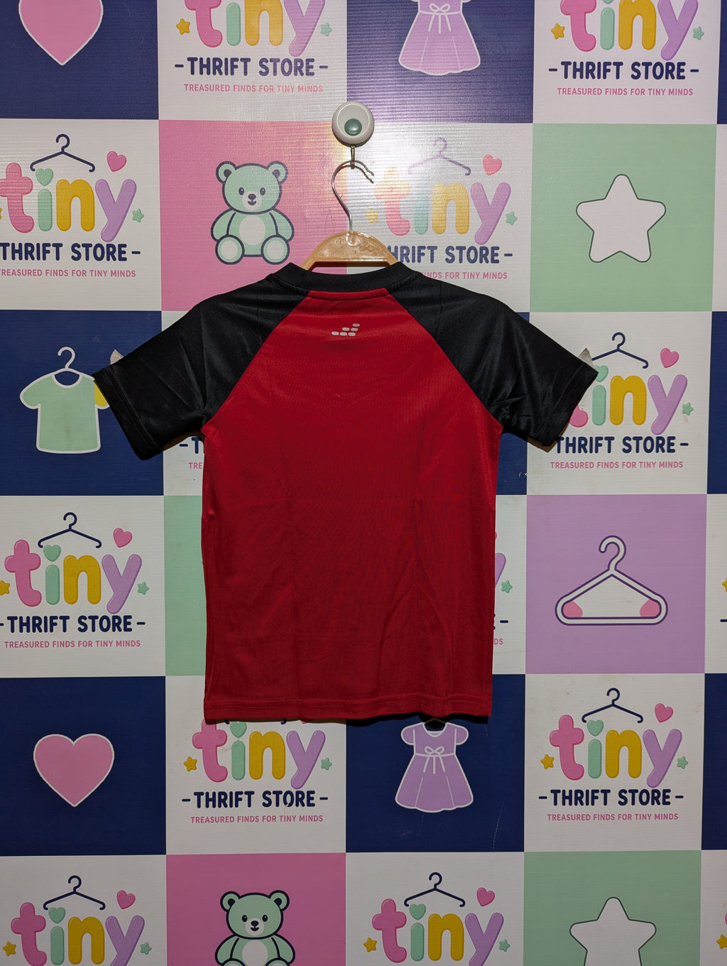 BCG Boys Red & Black "Football" Athletic Performance Tee - Size XS (6-7) Estimated Age 6-7 Years AB2
