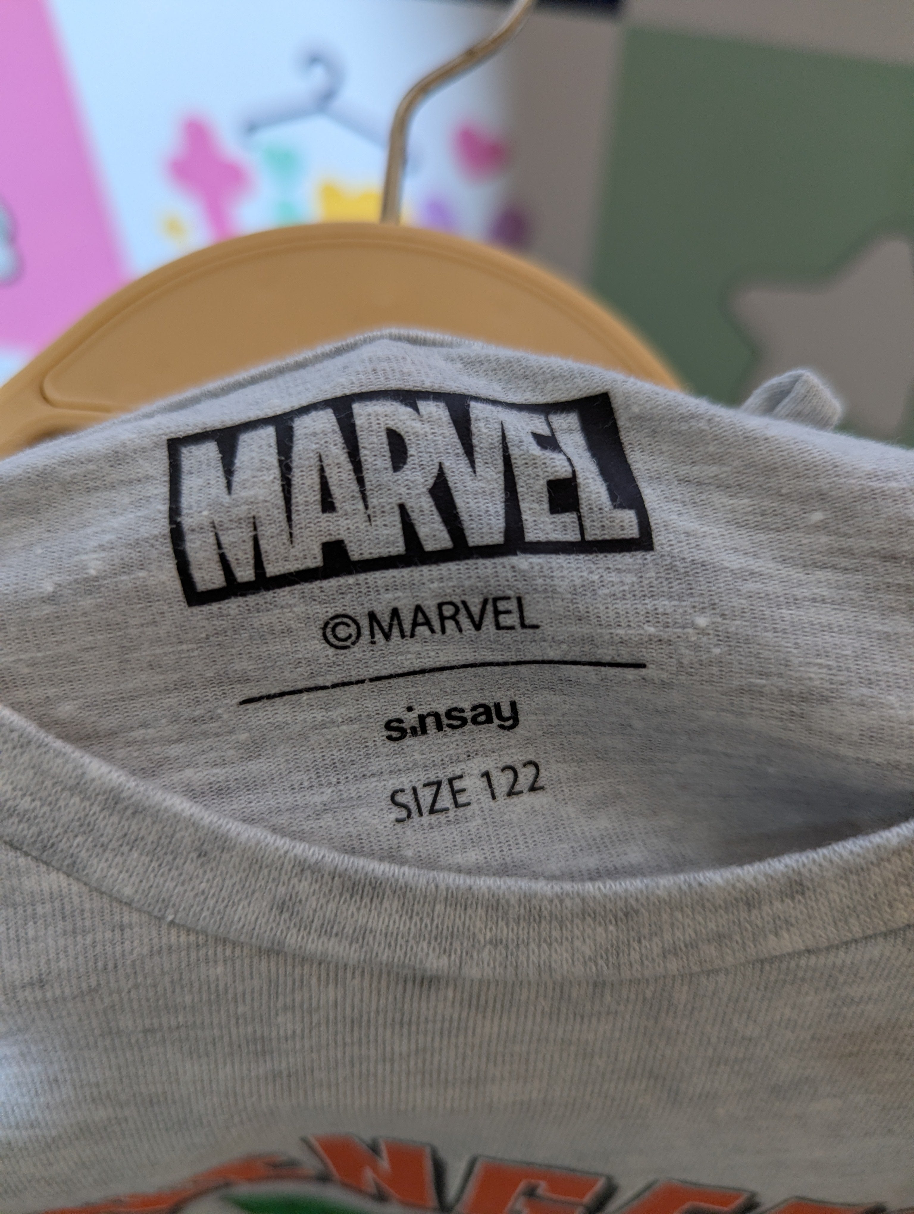 Sinsay Boys Grey "Marvel Avengers" Graphic Tee - Size 122 Estimated Age 6-7 Years AB2