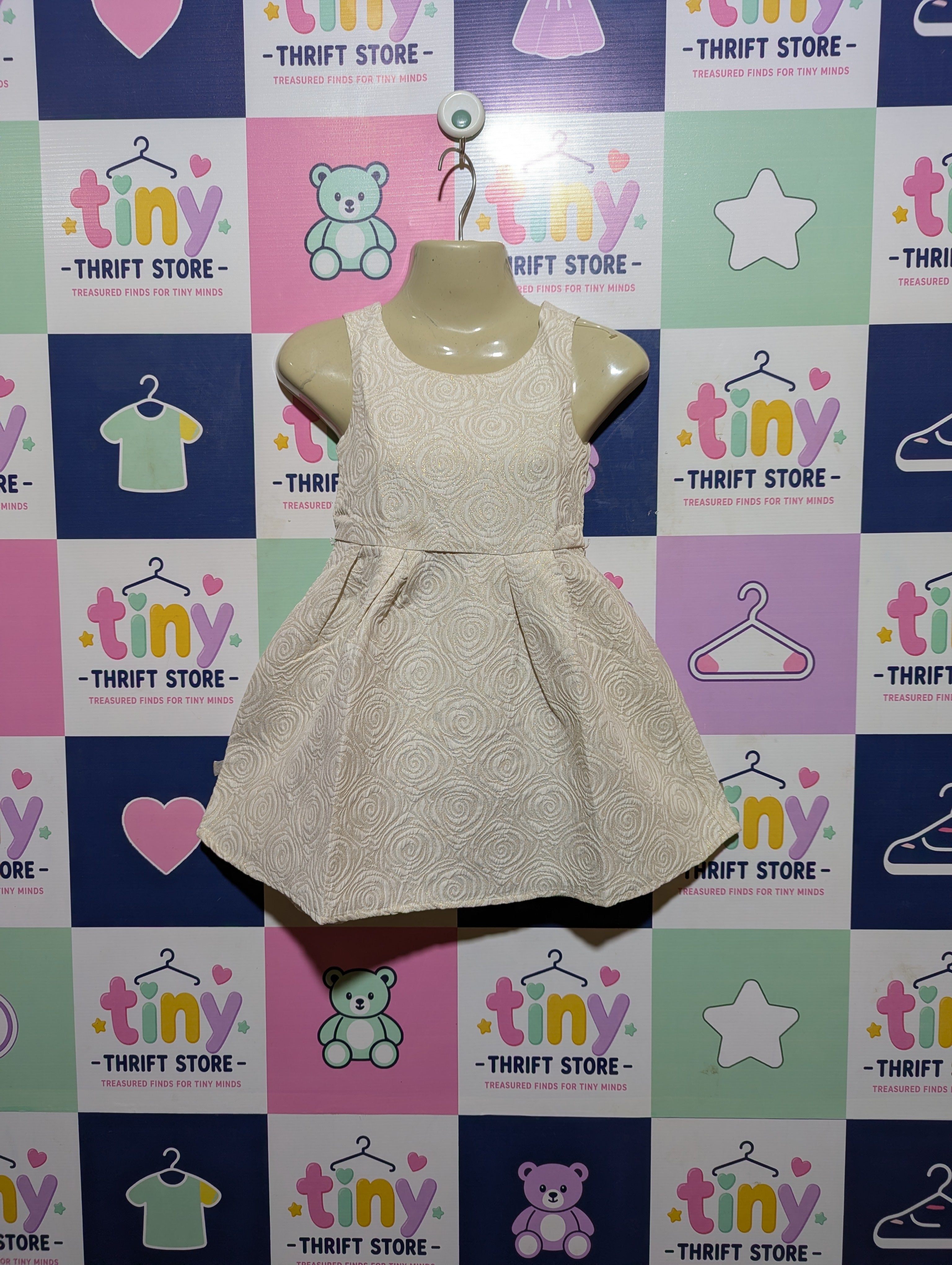 The Children's Place Girls Cream Textured Rose Pattern Occasion Dress - Size 5 Estimated Age 5 Years AB2
