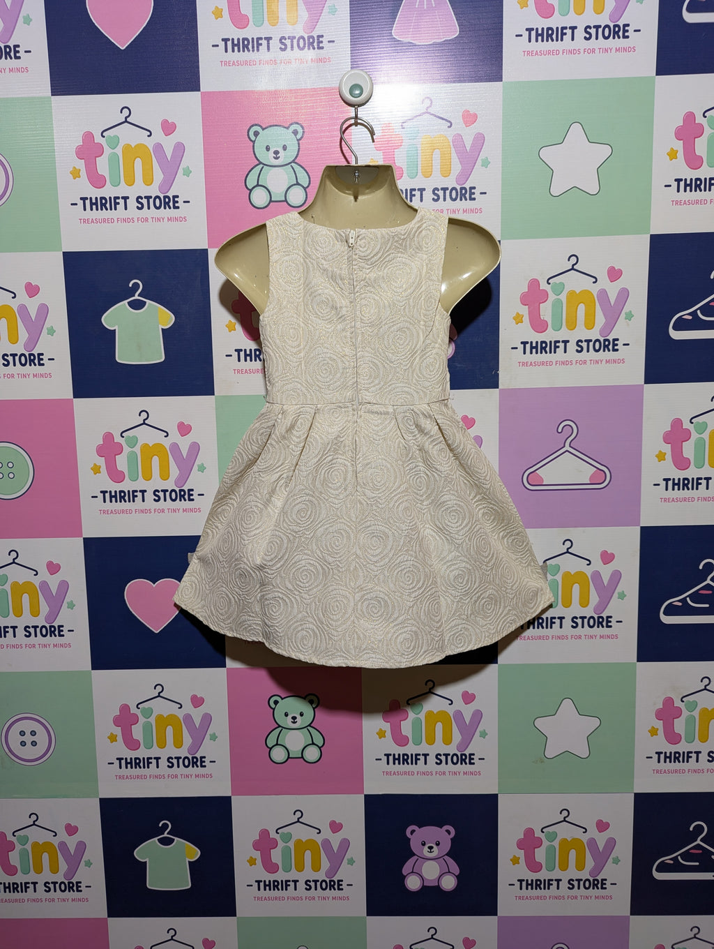 The Children's Place Girls Cream Textured Rose Pattern Occasion Dress - Size 5 Estimated Age 5 Years AB2