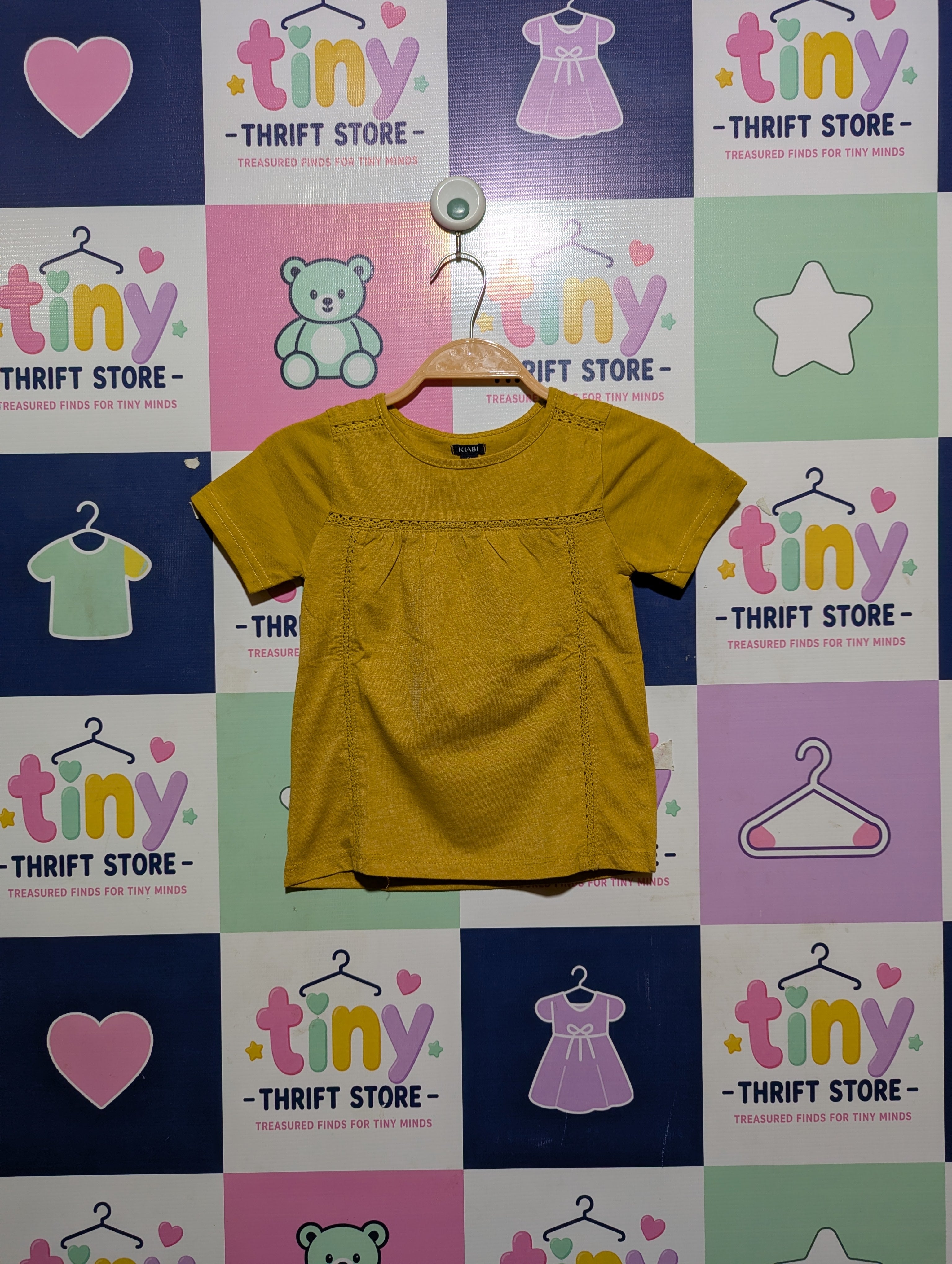Kiabi Girls Mustard "Lace Detail" Classic Tee - Size Estimated Age 5 Years AB2