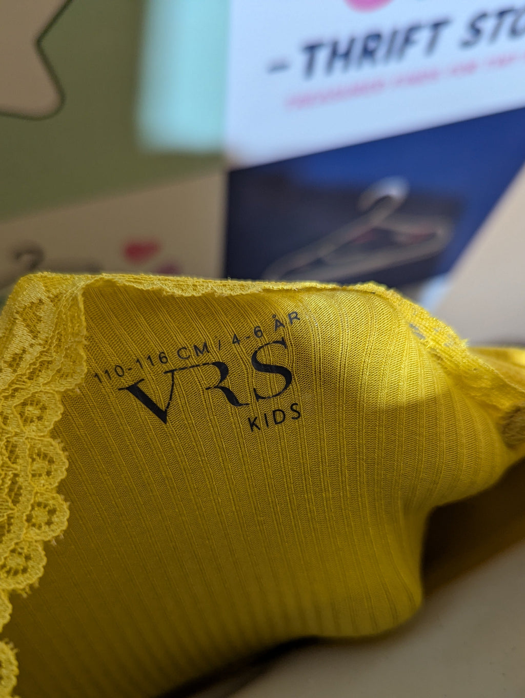 VRS Kids Girls Mustard "Lace Trim" Long Sleeve Tee - Size Estimated Age 6 Years AB2