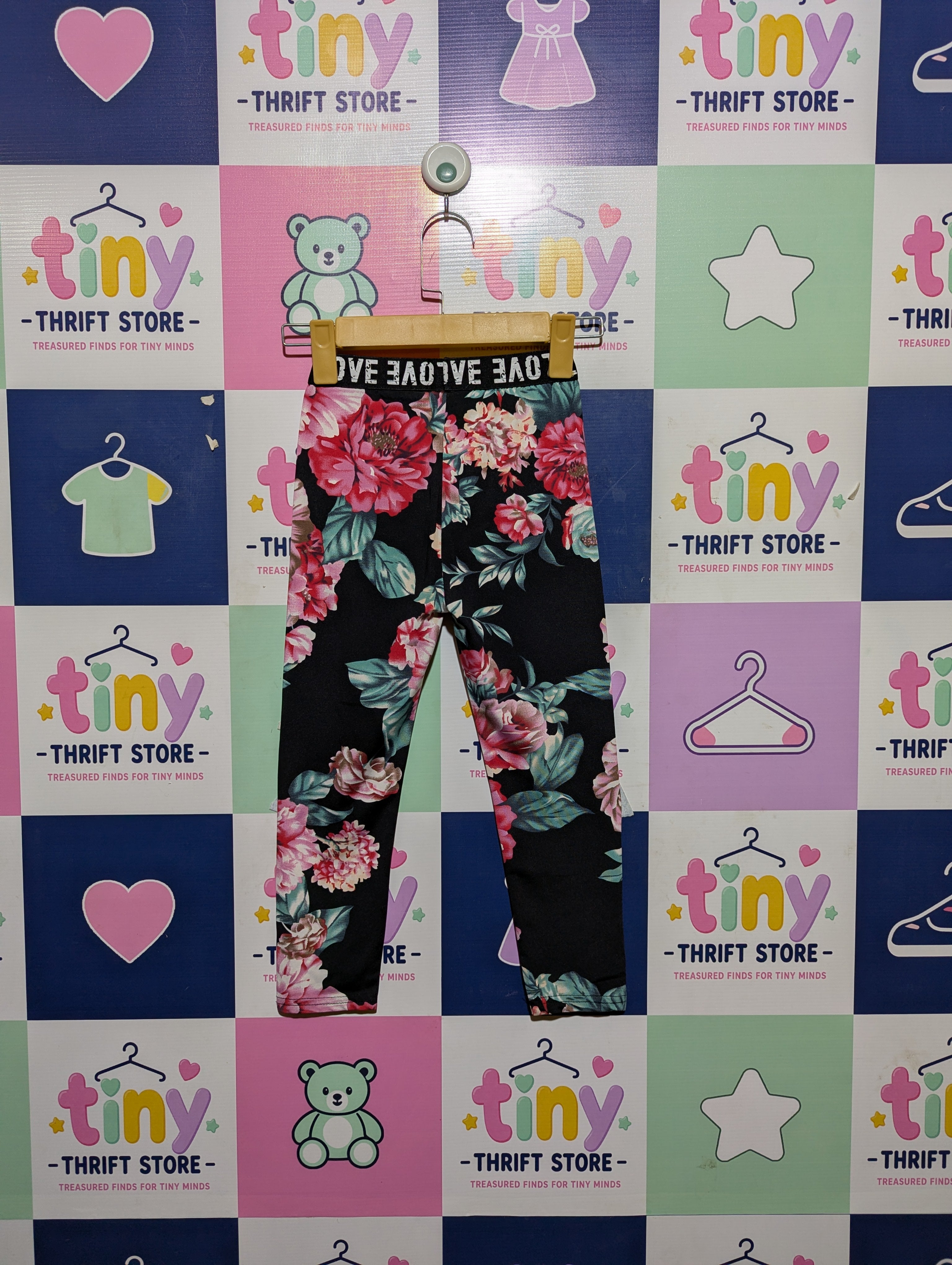 SHEIN Girls Black Floral "LOVE" Waistband Leggings - Size 6Y Estimated Age 6 Years AB2