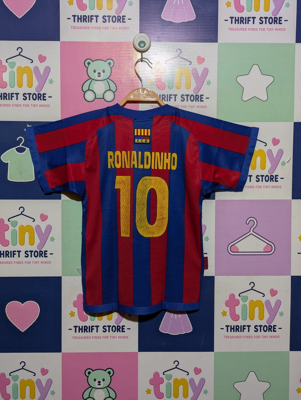 FC Barcelona Boys "Ronaldinho 10" Soccer Jersey - Size 6 (Estimated Age 6 Years) AB2