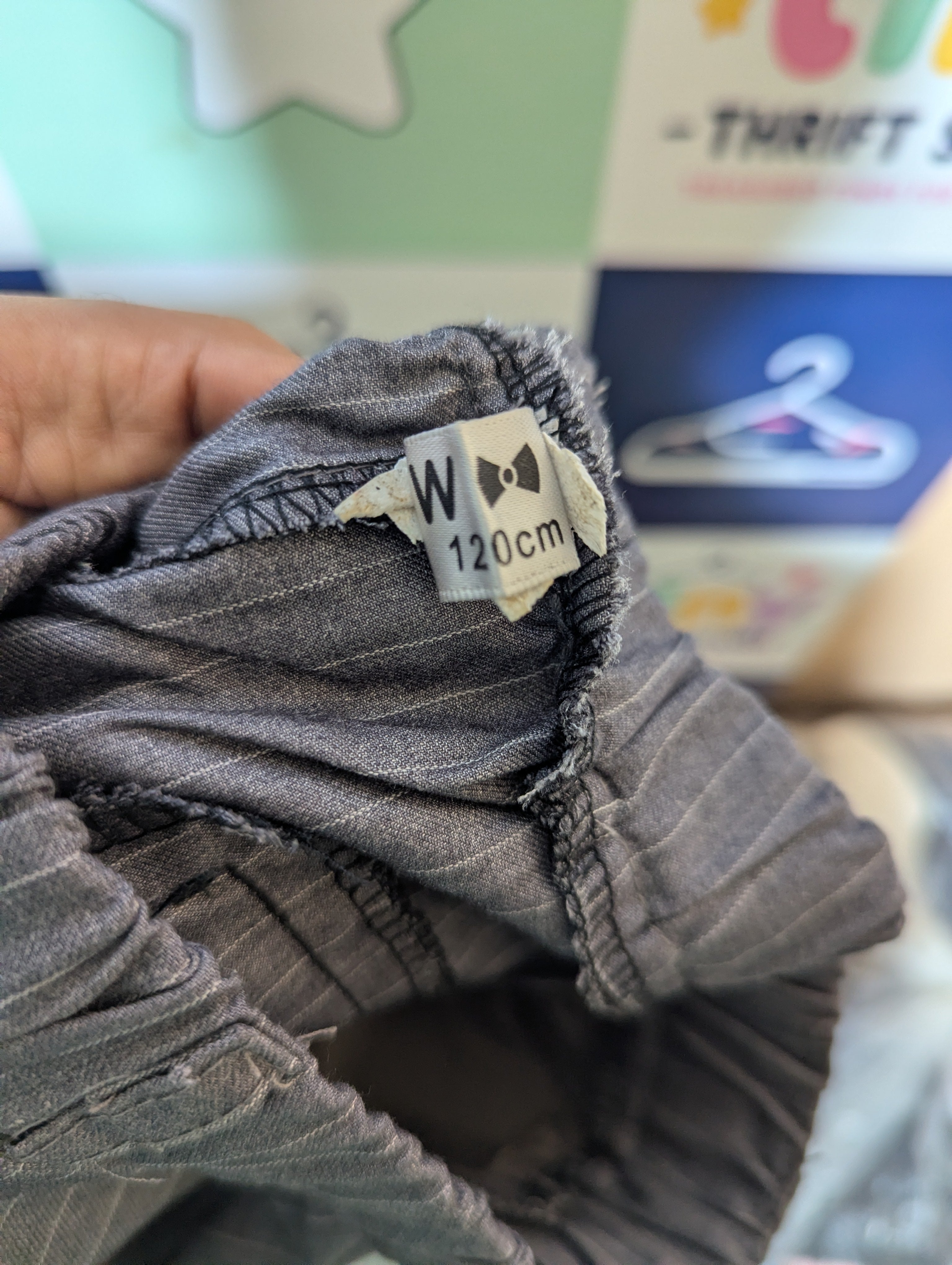 Boys Charcoal Grey Pinstriped Tailored Shorts - Size 120 CM (Estimated Age 6-7 Years) AB2