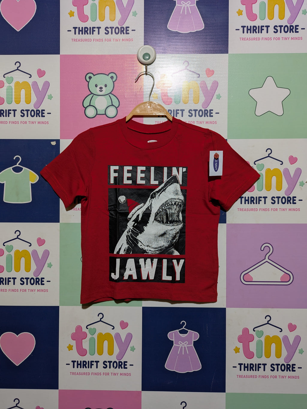 Old Navy Boys Red "Feelin' Jawly" Christmas Shark Graphic Tee - Size XS (Estimated Age 5 Years) AB2