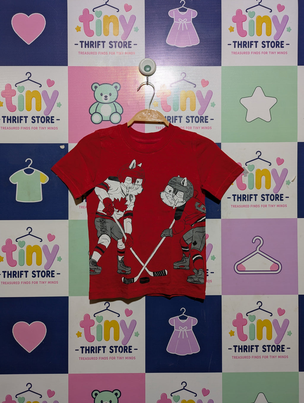 Joe Fresh Boys Red "Hockey Player" Graphic Tee - Size 5 Years (Estimated Age 5 Years) AB2
