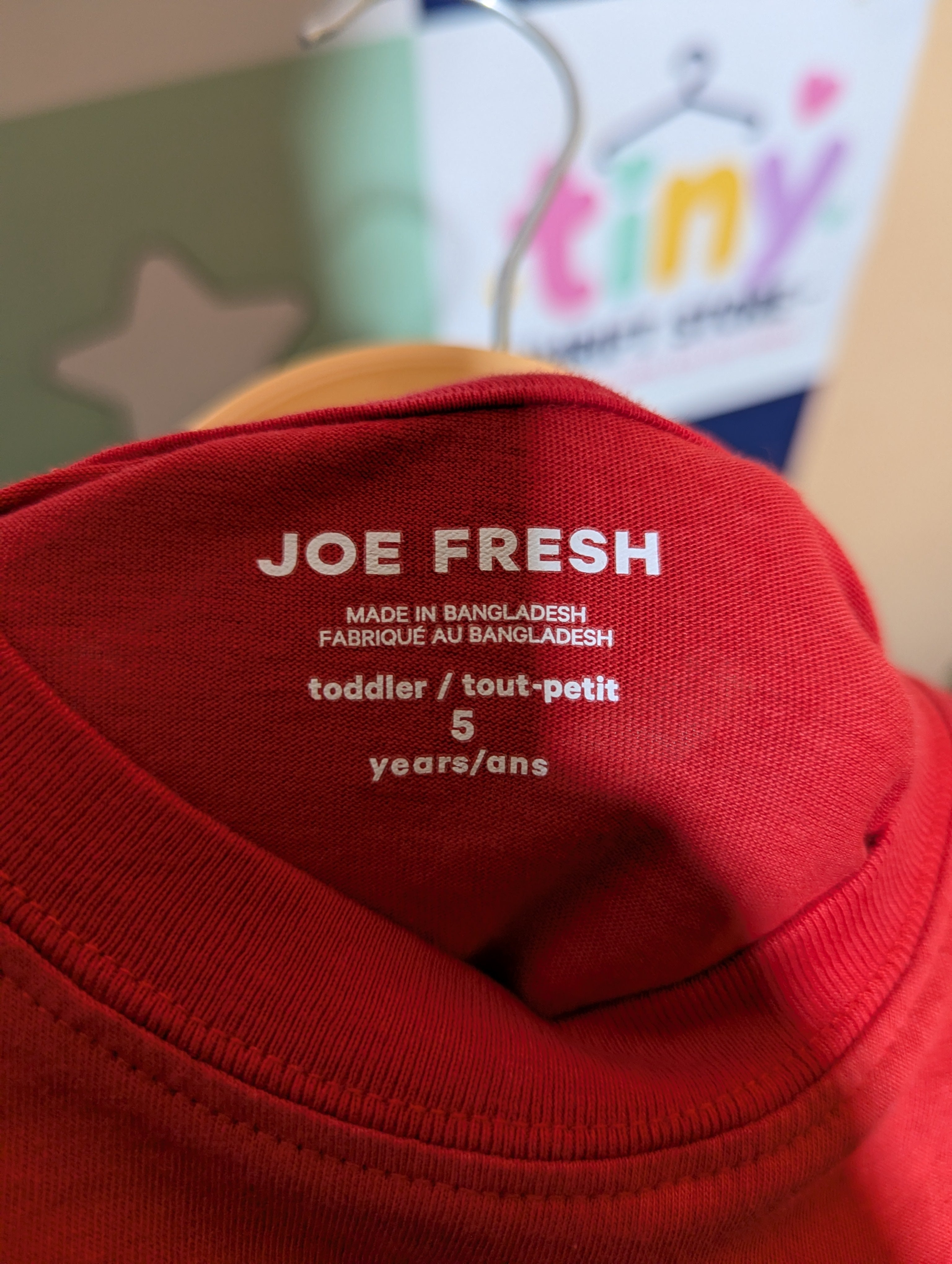 Joe Fresh Boys Red "Hockey Player" Graphic Tee - Size 5 Years (Estimated Age 5 Years) AB2