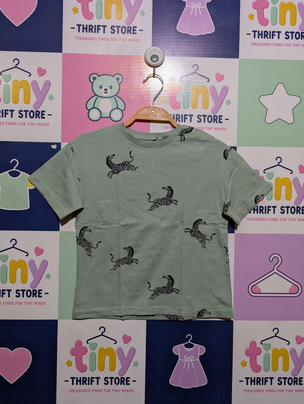 Kiabi Boys Sage Green "Wild Zebra" Print Tee - Size 114-119 CM (Estimated Age 6 Years) AB2