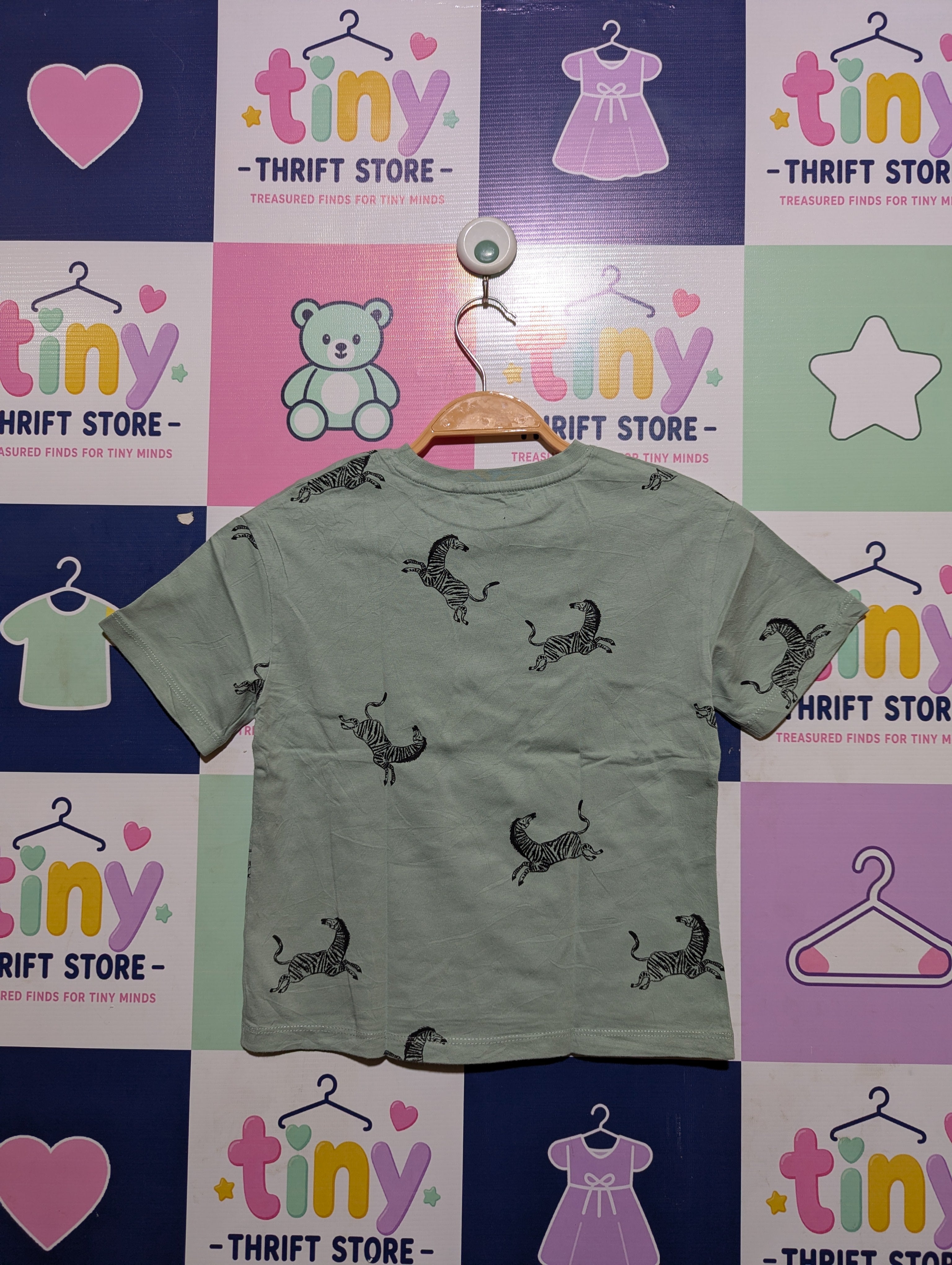 Kiabi Boys Sage Green "Wild Zebra" Print Tee - Size 114-119 CM (Estimated Age 6 Years) AB2