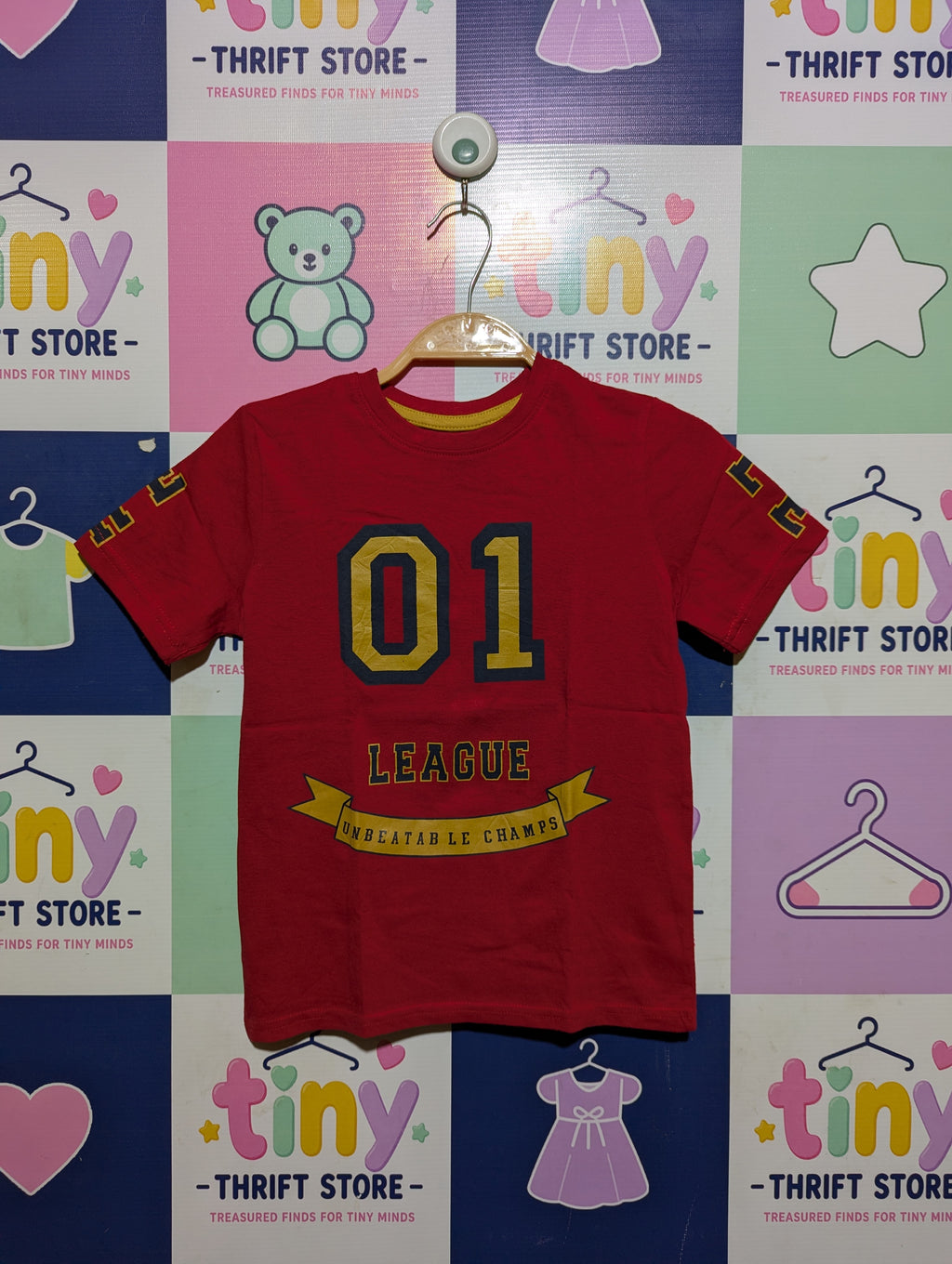 Little Kids Boys Red "01 League Unbeatable Champs" Graphic Tee - Size 116 (Estimated Age 5-6 Years) AB2