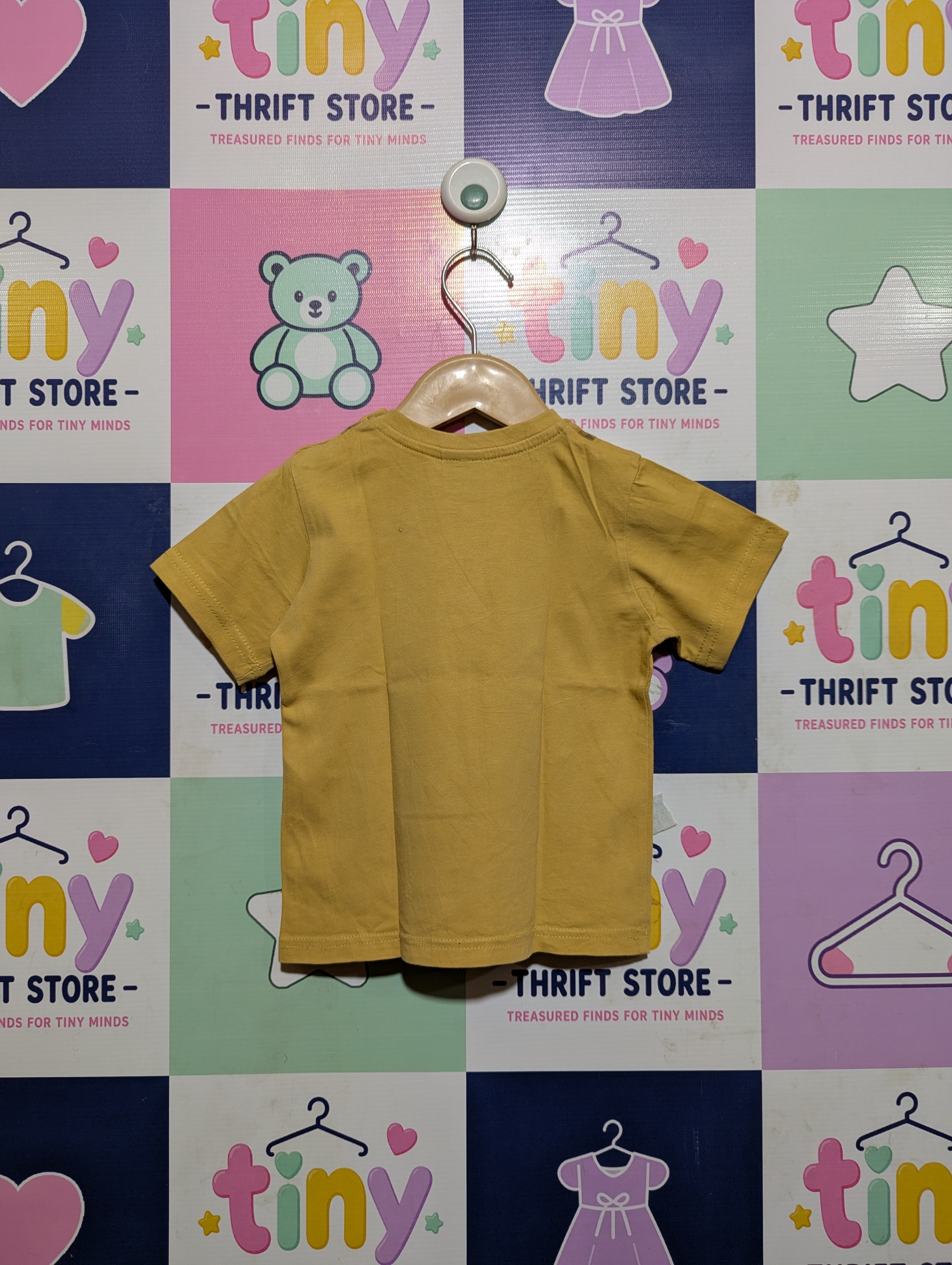 GT Design Unit Boys Mustard Yellow "I'm Taller Than You!" Giraffe Graphic T-Shirt - Size Estimated Age 12-18M AB2