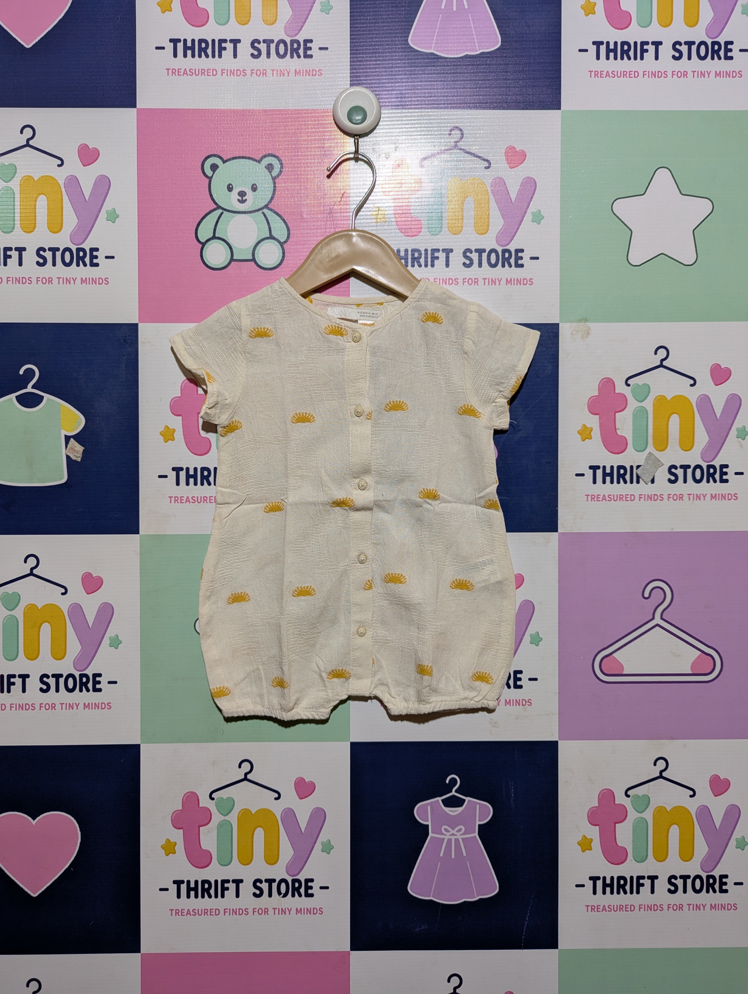 Zara Baby Unisex Cream & Yellow "Sun Embroidered" Short Sleeve Romper - Size Estimated Age 9-12 Months AB2