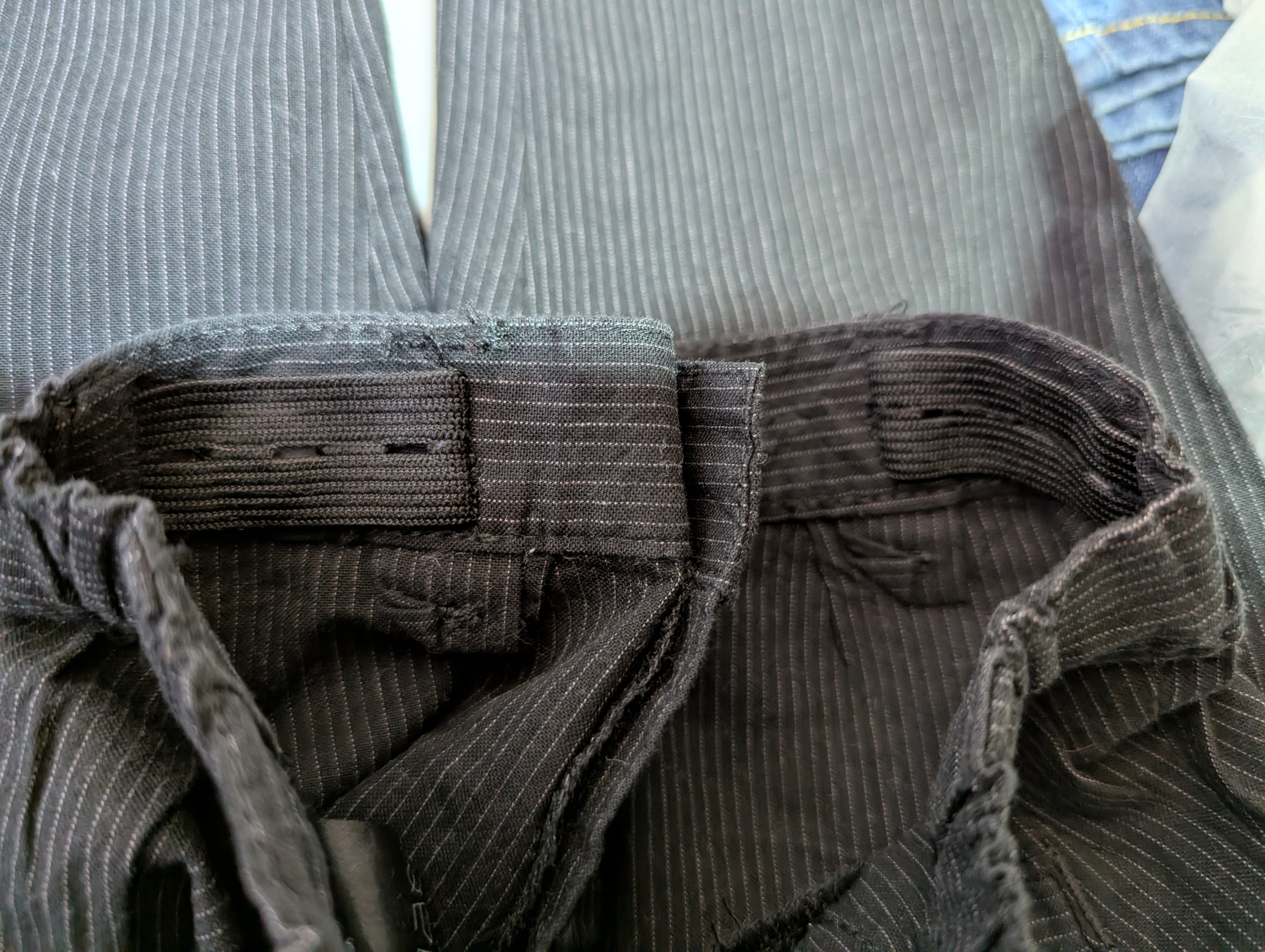 H&M Baby Boys Charcoal Pinstripe Casual Trousers - Size Estimated Age 4 to 6 Months AB2
