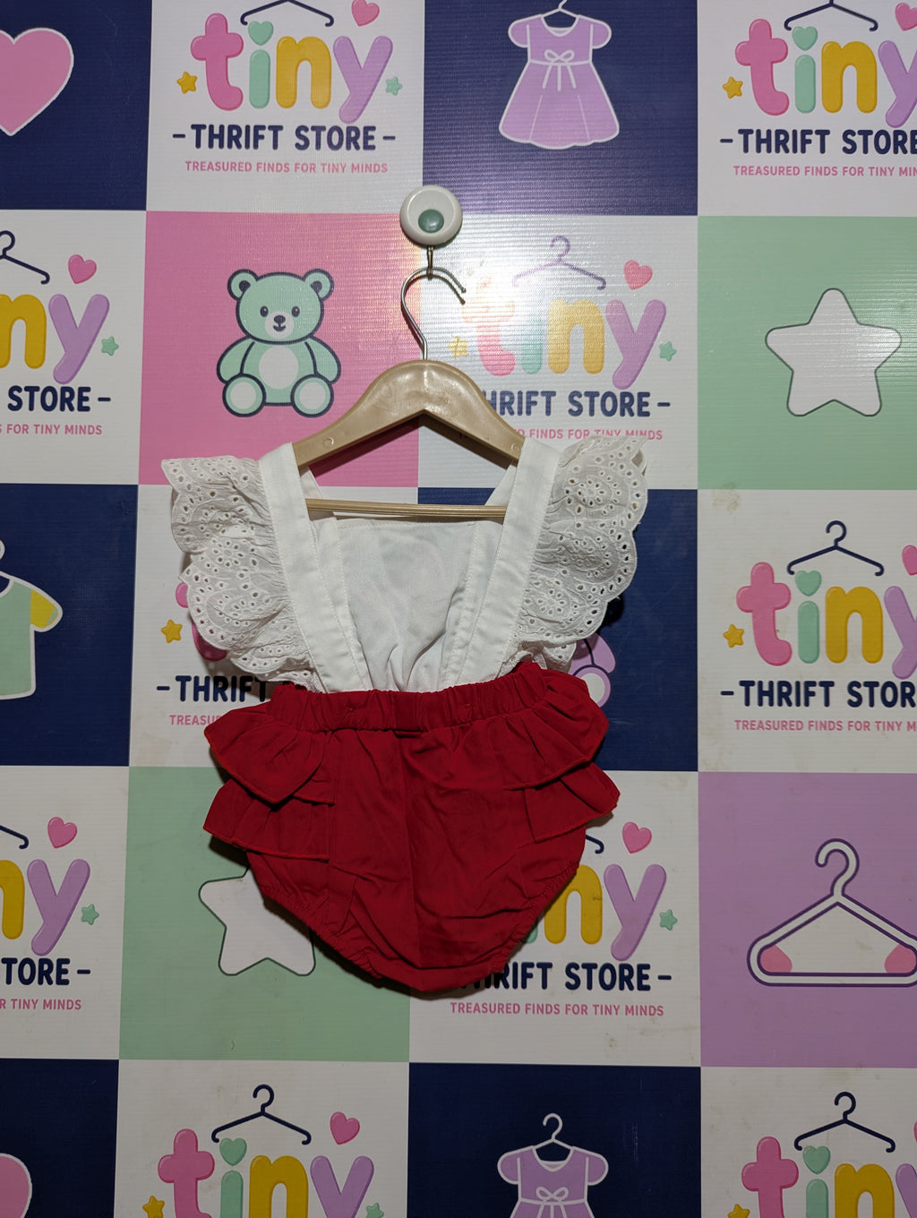 Unbranded Baby Girls White & Red Strawberry Ruffle Romper - Size Estimated Age 6-9 Months AB2