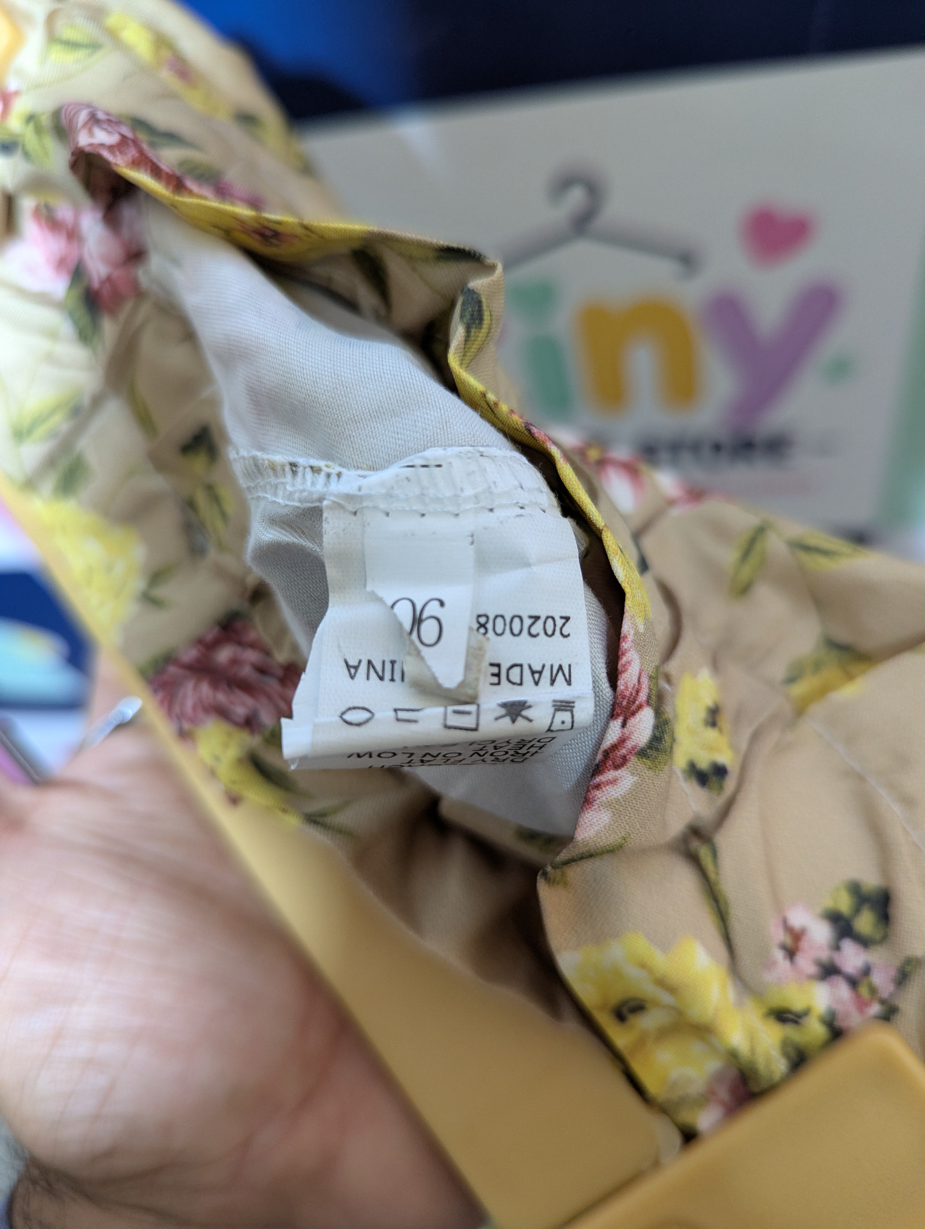 K-Fashion Girls Beige Floral Ruffle Trousers - Size Estimated Age 2 Years AB2