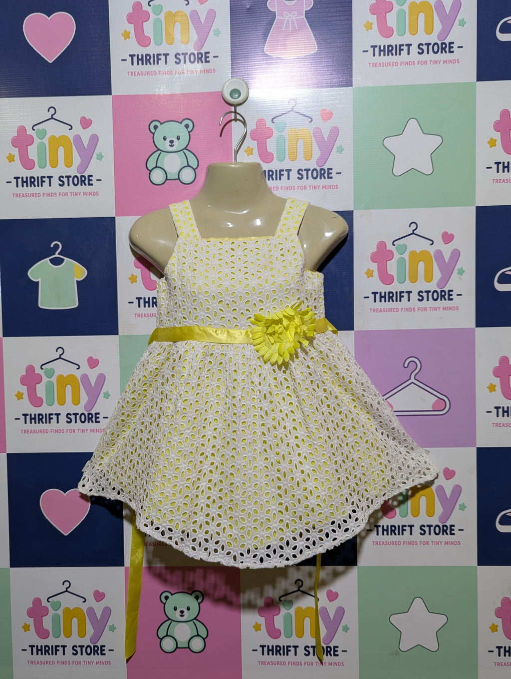 RARE TOO Girls Yellow Eyelet Embroidered Floral Dress - Size 6 Estimated Age 6 Years AB2