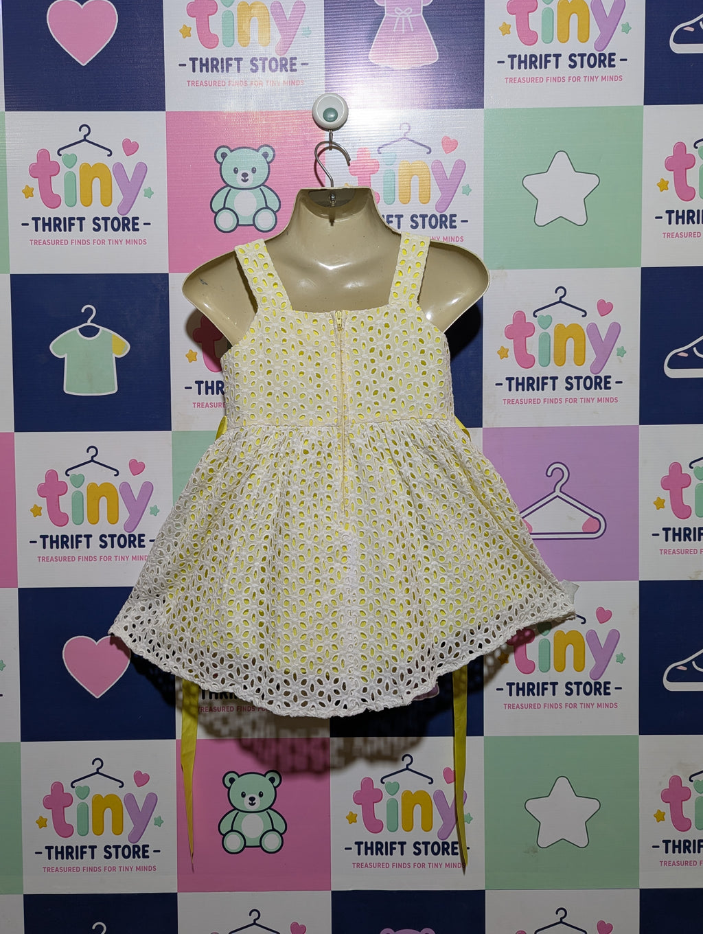 RARE TOO Girls Yellow Eyelet Embroidered Floral Dress - Size 6 Estimated Age 6 Years AB2