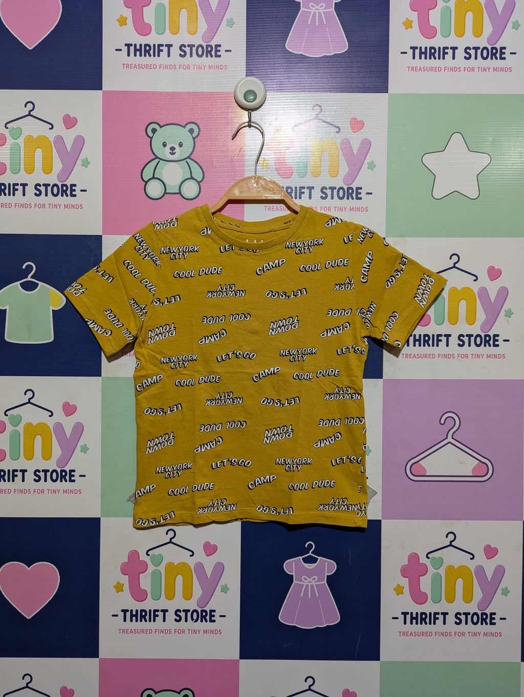 LH Boys Mustard Yellow All-Over Print "Cool Dude & New York City" Short Sleeve Tee - Size 8 (128 cm) Estimated Age 7-8 Years AB2