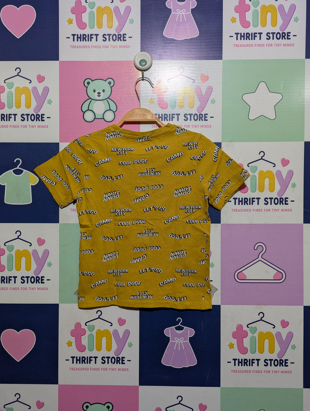 LH Boys Mustard Yellow All-Over Print "Cool Dude & New York City" Short Sleeve Tee - Size 8 (128 cm) Estimated Age 7-8 Years AB2