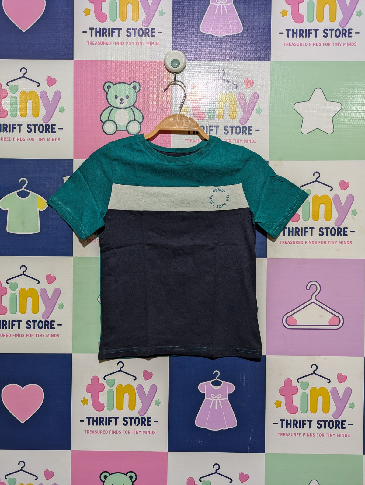 KIABI Boys Teal and Navy Colorblock "Level The Next" Short Sleeve Tee - Size 8A Estimated Age 8 Years AB3