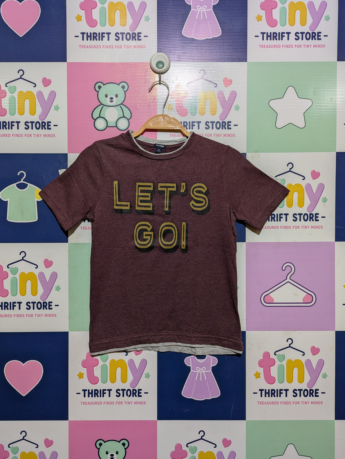 KIABI Boys Burgundy "Let's Go!" Typography Short Sleeve Tee - Size 8A Estimated Age 8 Years AB2