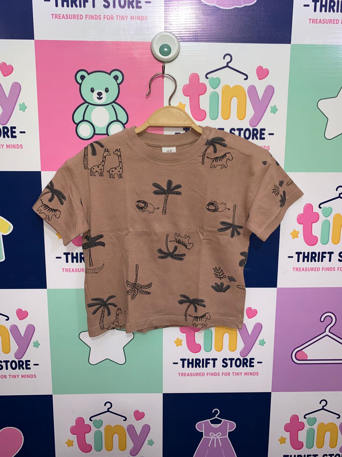 H&M Baby Safari Print T-Shirt – Brown/Palm Tree Size: 12-18 Months (US 18M / EUR 86) AB1