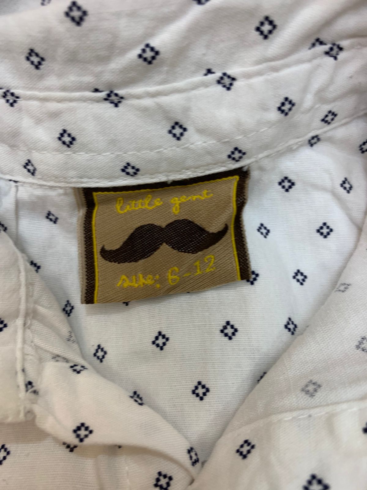Little Gent White Geometric Print Long Sleeve Button-Down Bodysuit Shirt Size: 6–12 Months AB1