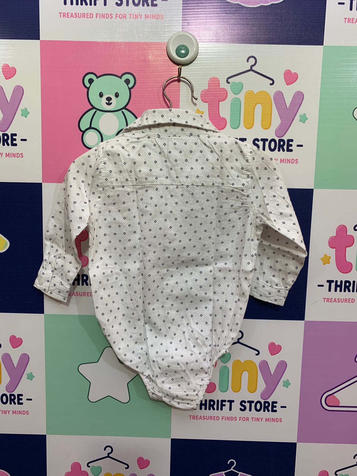 Little Gent White Geometric Print Long Sleeve Button-Down Bodysuit Shirt Size: 6–12 Months AB1