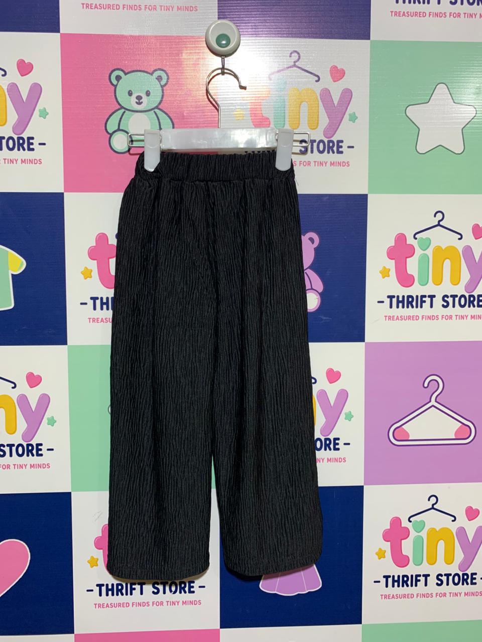 Kids Black Textured Plissé Wide-Leg Culottes (Estimated Age 3-4 Years) AB1