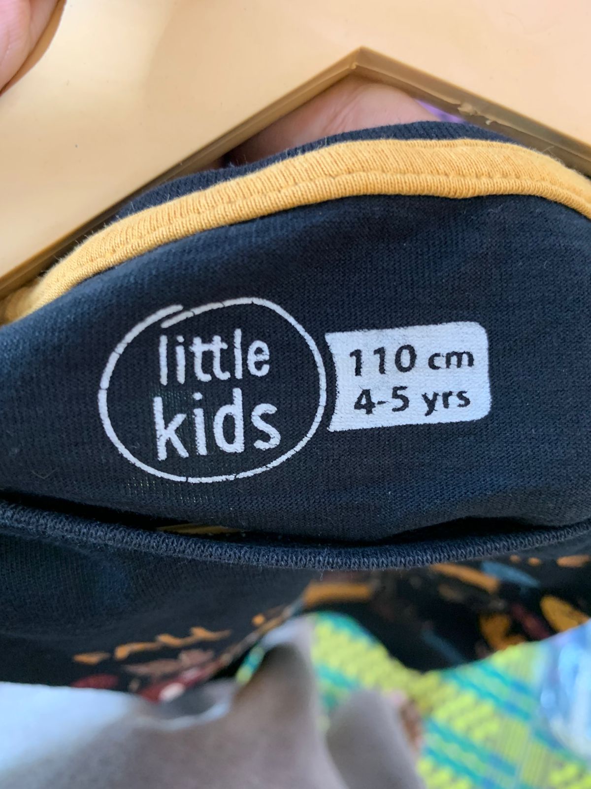 Little Kids "Fall Favourites" Black Graphic T-Shirt - Size 4-5 Years AB1