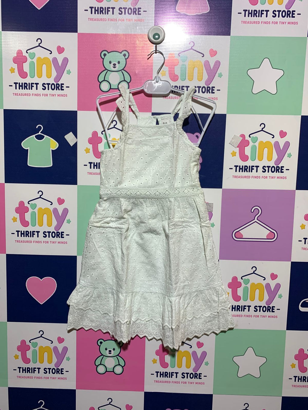 GAP Kids Girls' Pale Mint Eyelet Embroidery Dress - Size S 6 to 7 years AB1