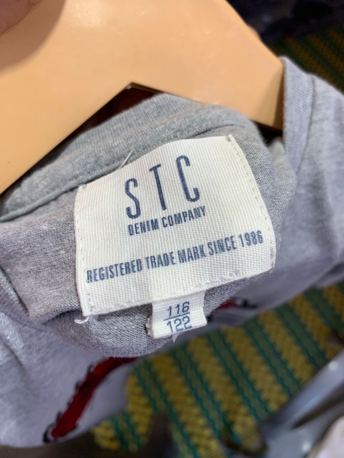STC Denim Co. Boys Heather Grey "Wild Tigers" Sequin Helmet Graphic Tee - Size Estimated Age 6-7 Years AB1