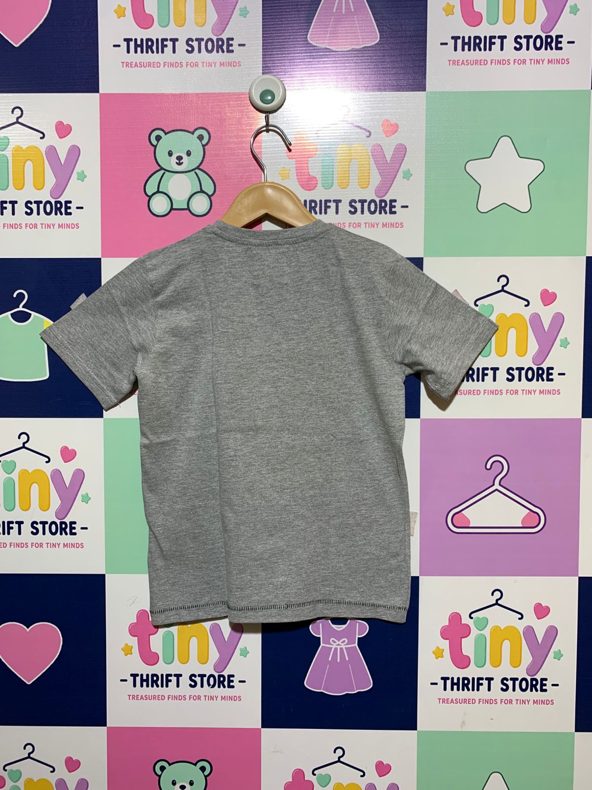 STC Denim Co. Boys Heather Grey "Wild Tigers" Sequin Helmet Graphic Tee - Size Estimated Age 6-7 Years AB1
