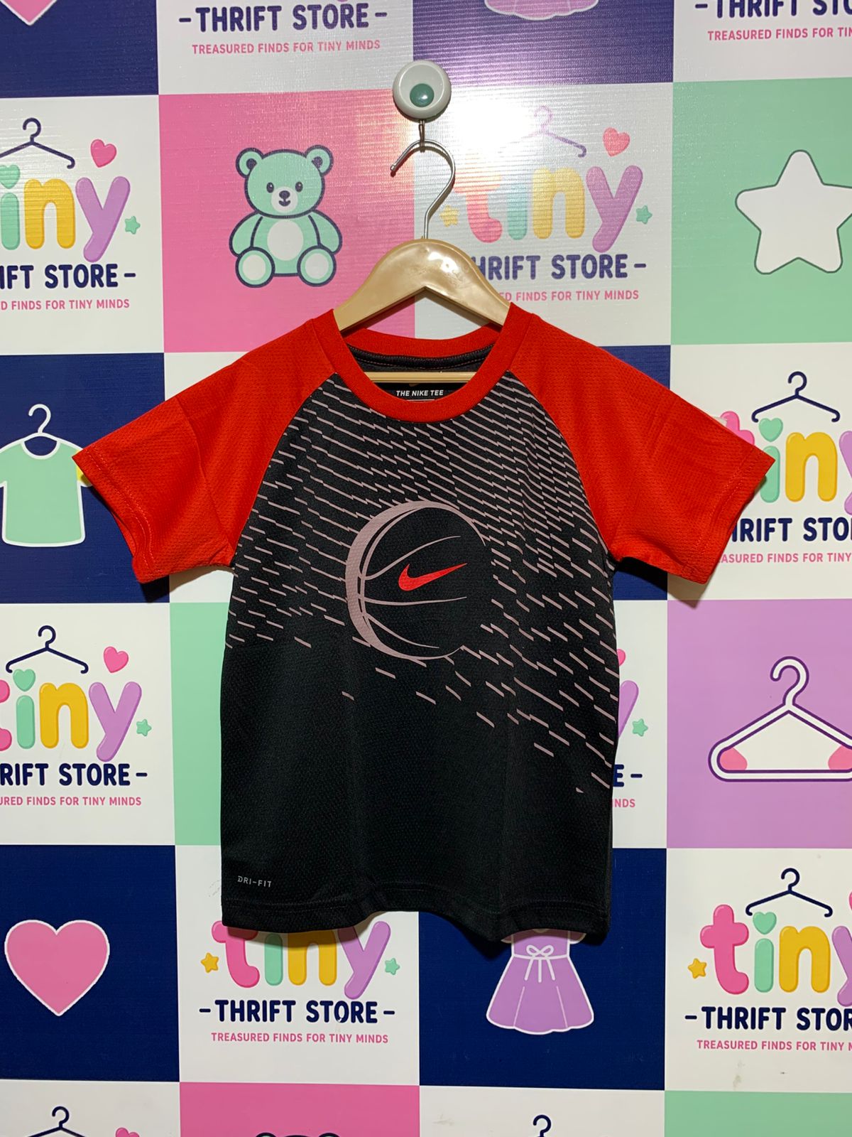 Nike Boys Dri-FIT Black & Red "Basketball Swoosh" Training Tee - Size 6-7Y (116-122CM) AB1