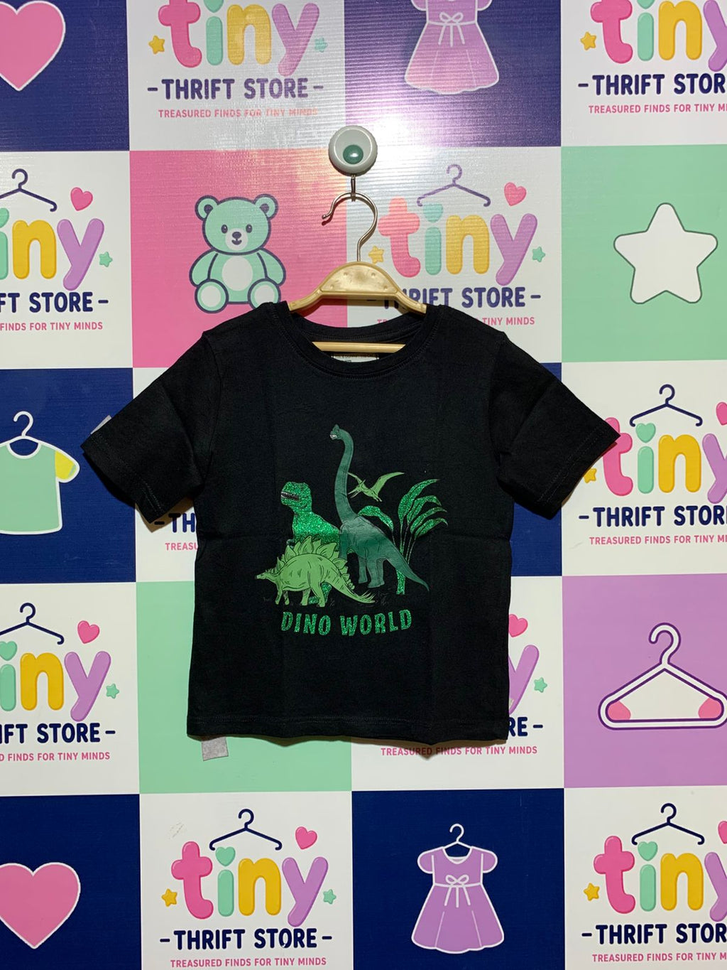 Fox & Bunny by Sinsay Boys Dinosaur World Graphic Black T-Shirt - Size 110 (Estimated 4-5 Years) AB1