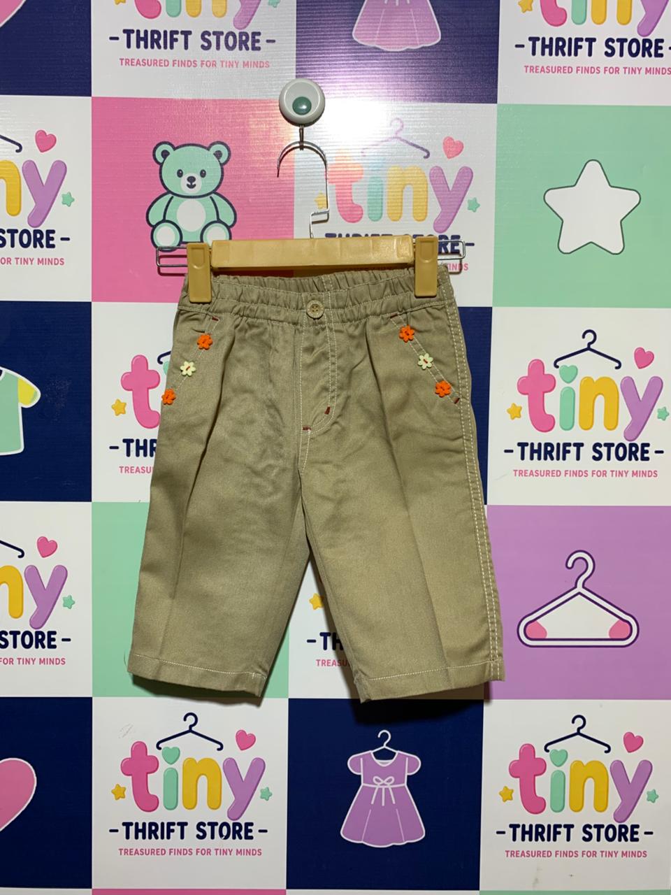Blue Mart Girls Khaki Floral Embroidered Chino Shorts - Size Estimated Age 6–7 Years AB1