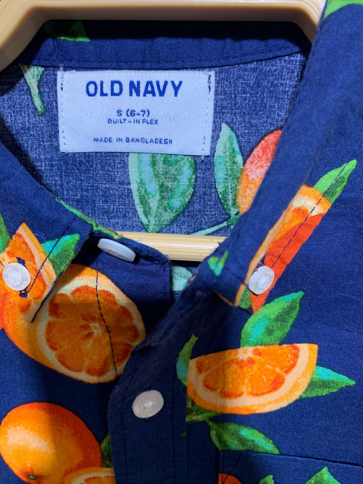 Old Navy Boys Navy Blue Tropical Citrus "Built-In Flex" Button-Down Shirt - Size S (6-7) AB1