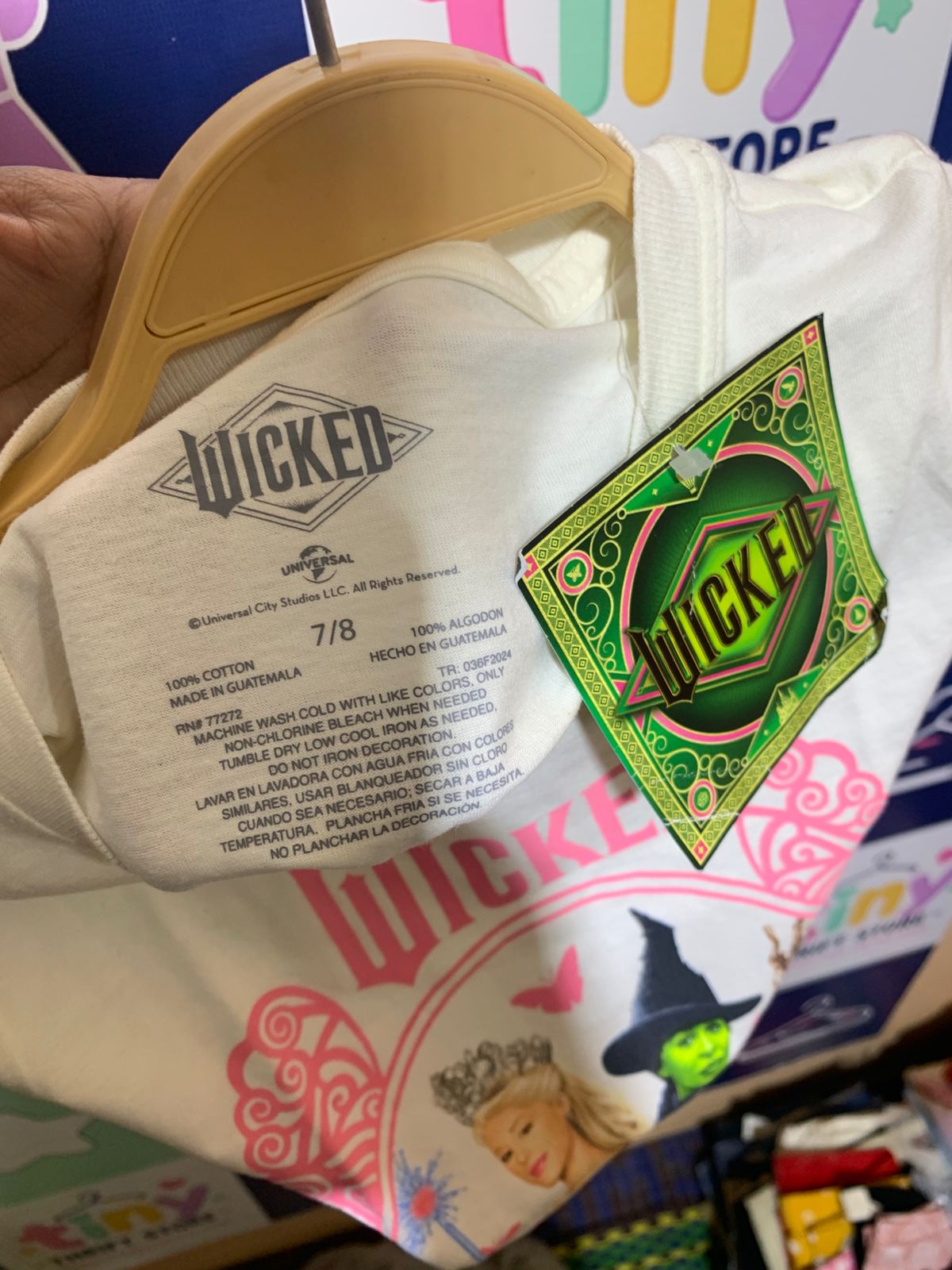Official Wicked Movie Girls Heather Grey Glinda & Elphaba Graphic Tee - Size Estimated Age 7-8Y AB1