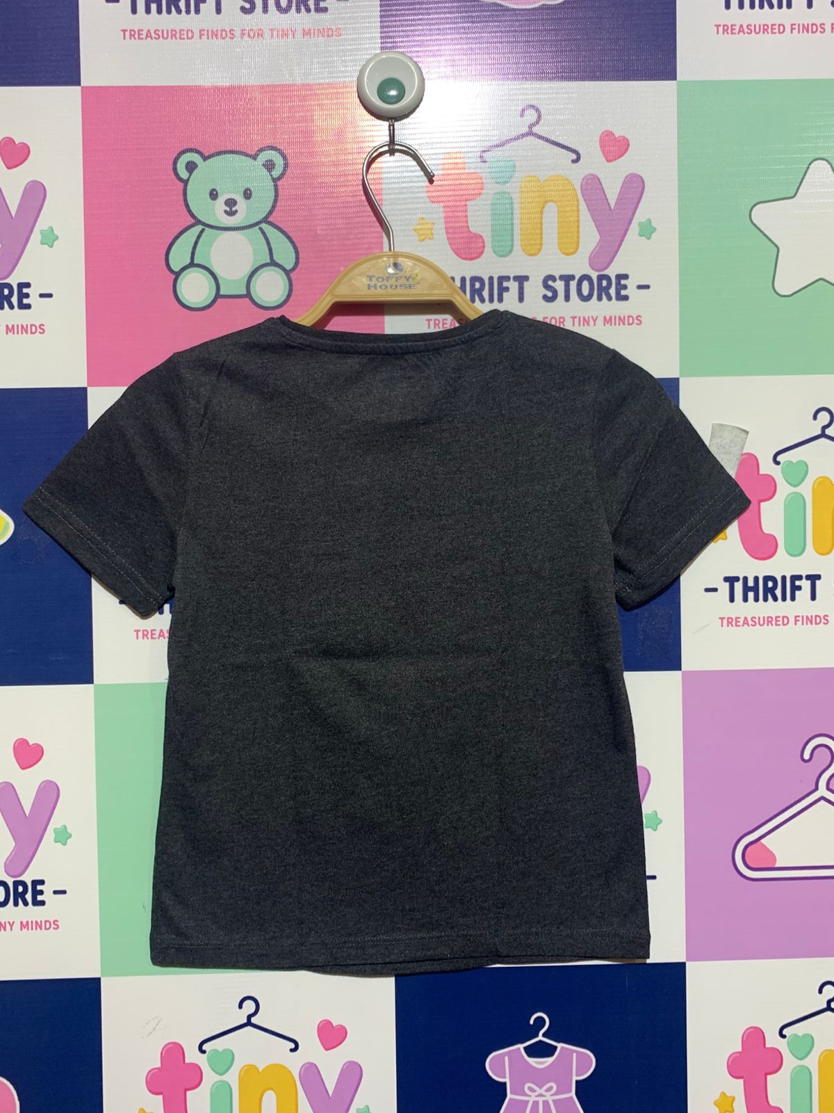 Kiabi Girls Charcoal Grey "Welcome to USA" Organic Cotton Graphic Tee - Size Estimated Age 8 Years AB1