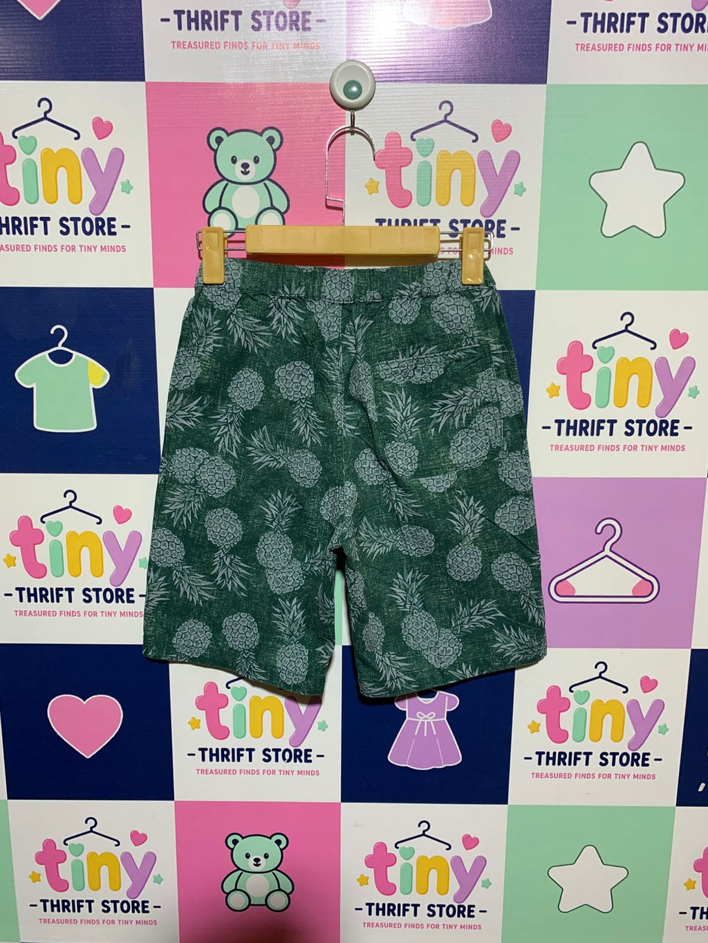 Uniqlo Boys Forest Green "Tropical Pineapple" Print Shorts - Size Estimated Age 10 Years AB1