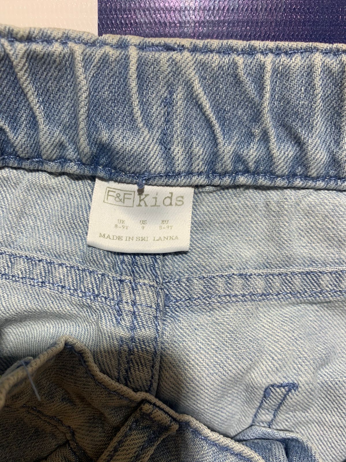 F&F Kids Girls Light Wash Denim Shorts with Iridescent Teal Sequins - Size Estimated Age 8-9 Years AB1