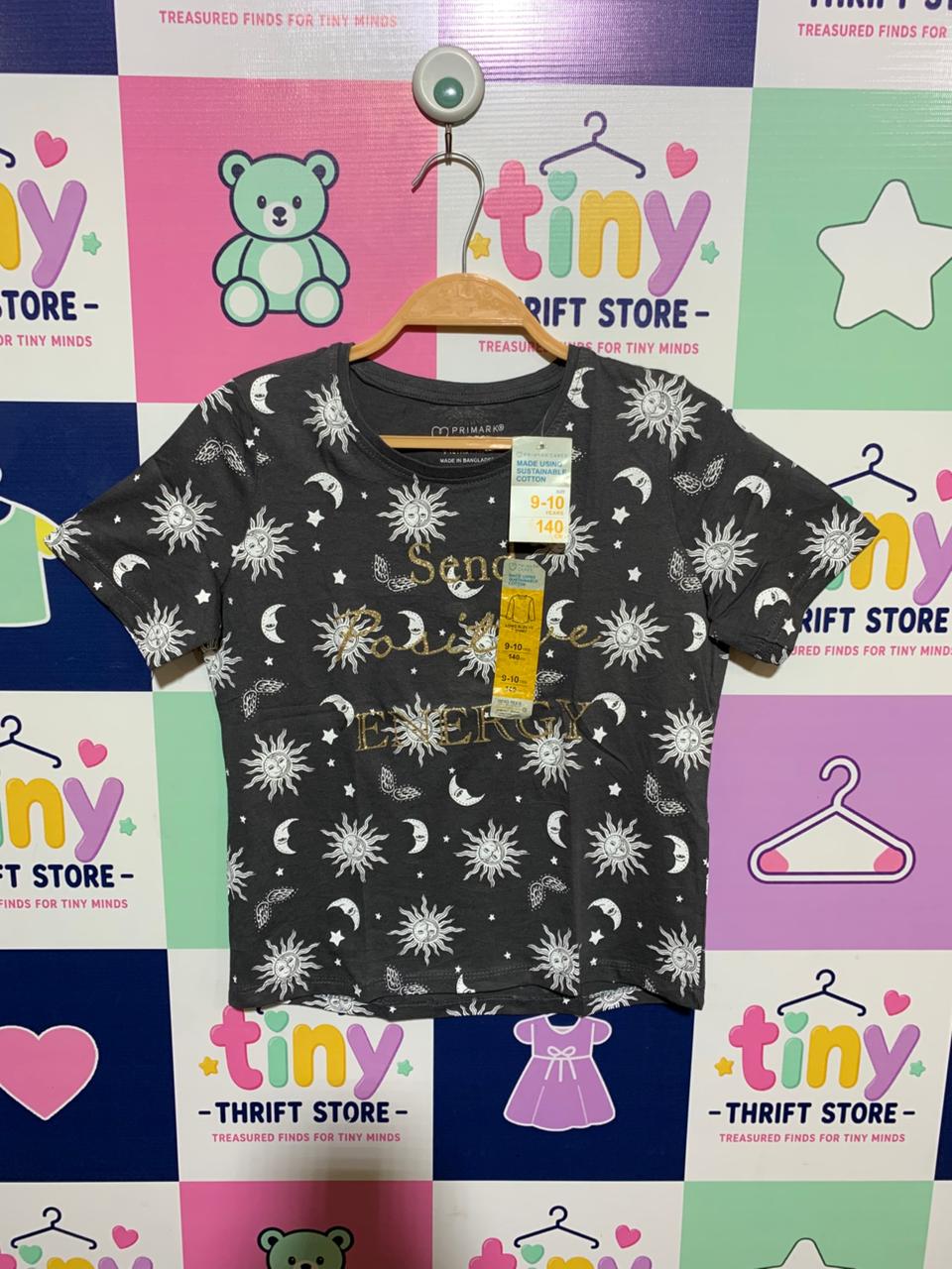 Primark Girls Charcoal Grey Celestial "Sun & Moon" Graphic Tee - Size Estimated Age 9-10 Years AB1