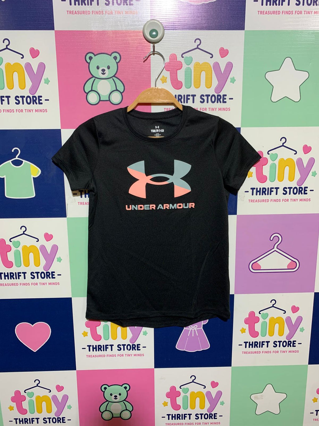 Under Armour Girls' Black Tech Graphic Short Sleeve Tee – Size Estimated Age: 7–8 Years. AB1